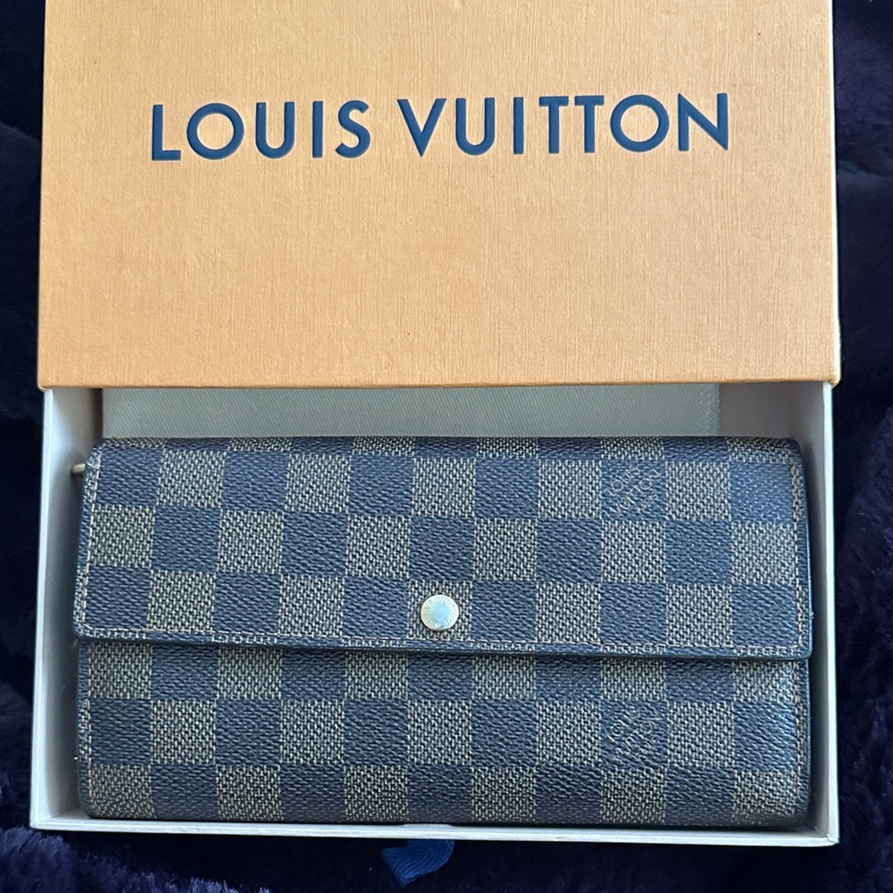 Guaranteed Auth Louis Vuitton Sarah Damier Ebene Canvas Wallet on Chain with box
